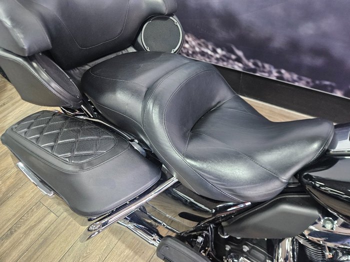 2021 HARLEY-DAVIDSON FLHTK ULTRA LIMITED Black