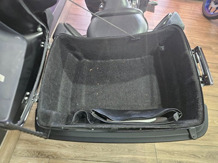 2021 HARLEY-DAVIDSON FLHTK ULTRA LIMITED Black