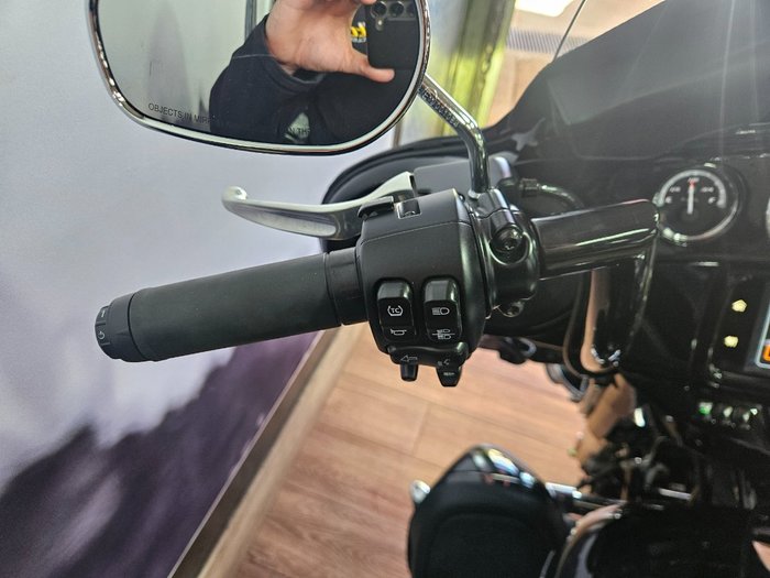 2021 HARLEY-DAVIDSON FLHTK ULTRA LIMITED Black