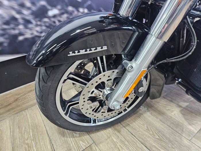 2021 HARLEY-DAVIDSON FLHTK ULTRA LIMITED Black