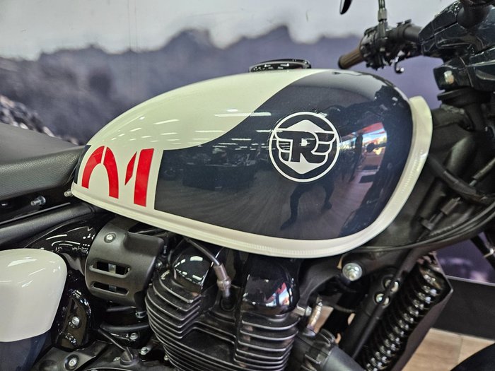 2024 ROYAL ENFIELD (SEE ALSO ENFIEL SHOTGUN 650 WHITE
