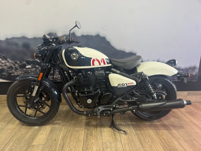 2024 ROYAL ENFIELD (SEE ALSO ENFIEL SHOTGUN 650 WHITE