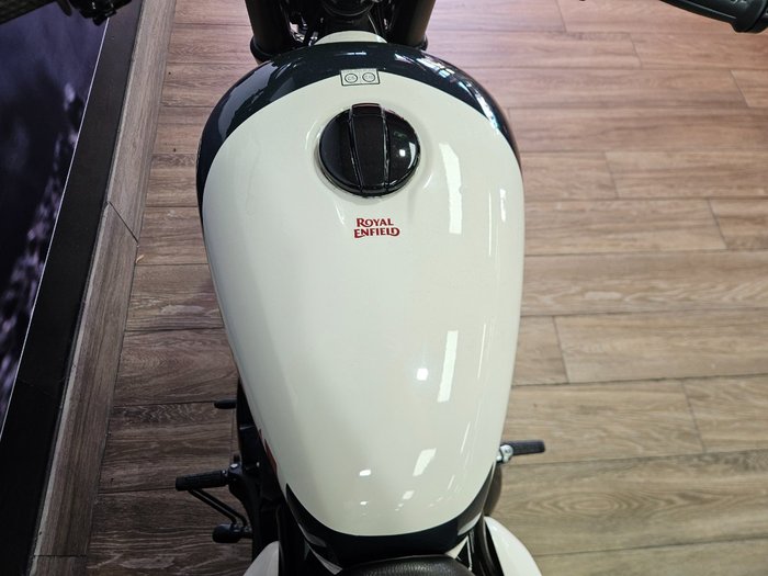2024 ROYAL ENFIELD (SEE ALSO ENFIEL SHOTGUN 650 WHITE