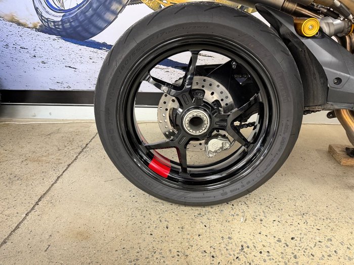 2021 DUCATI SUPERSPORT 950 S RED