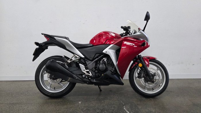 2011 Honda CBR250R Red
