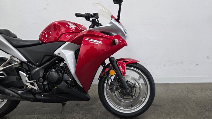 2011 Honda CBR250R Red