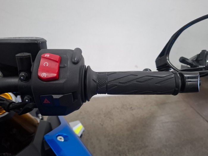 2022 Suzuki GSX-S1000 Blue
