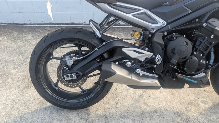 2025 Triumph STREET TRIPLE RS Black