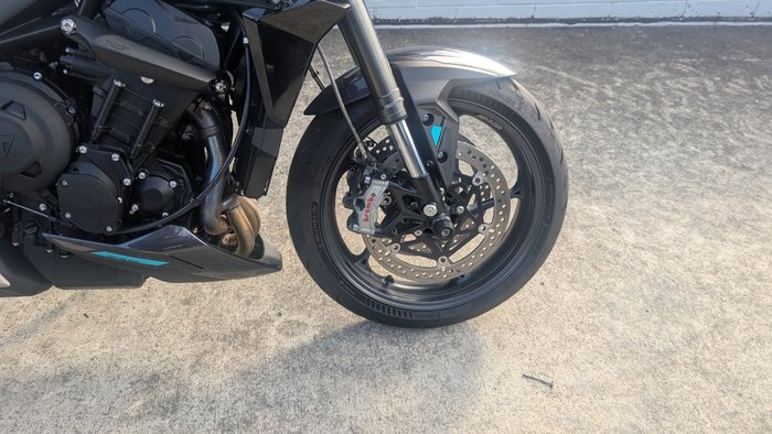 2025 Triumph STREET TRIPLE RS Black