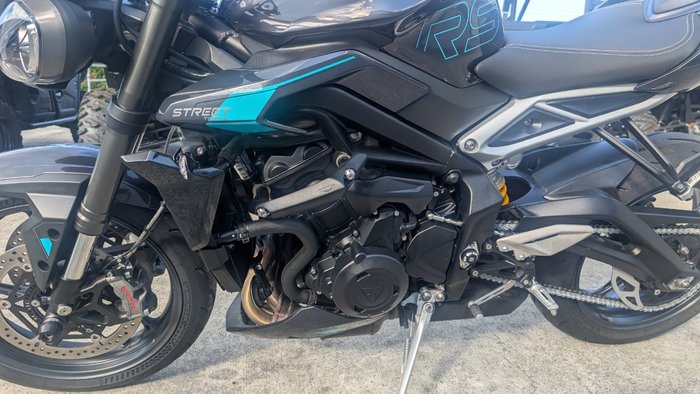 2025 Triumph STREET TRIPLE RS Black