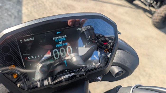 2025 Triumph STREET TRIPLE RS Black