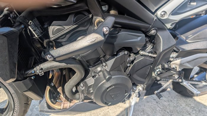 2025 Triumph STREET TRIPLE RS Black