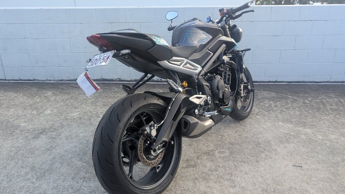2025 Triumph STREET TRIPLE RS