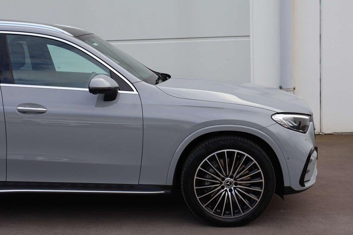 2025 Mercedes-Benz GLC-Class GLC300