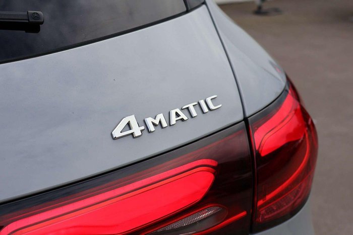 2025 Mercedes-Benz GLC-Class GLC300