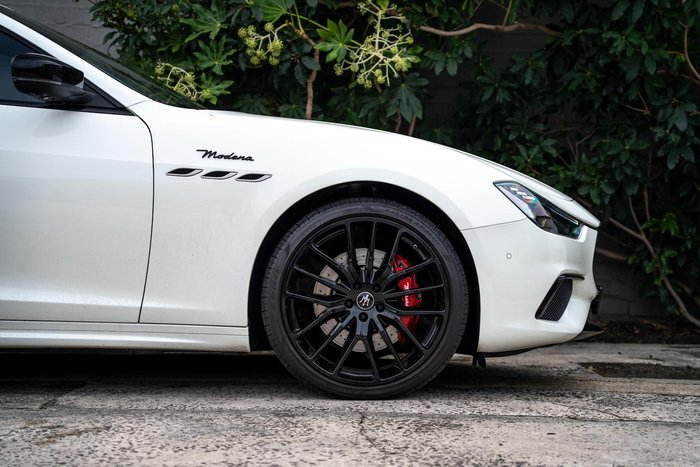 2022 Maserati Ghibli Modena