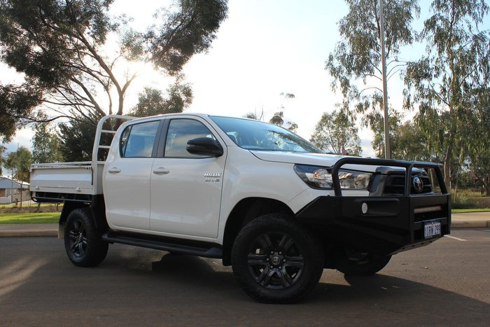 2023 Toyota Hilux SR