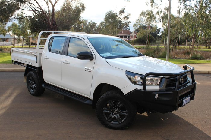 2023 Toyota Hilux SR
