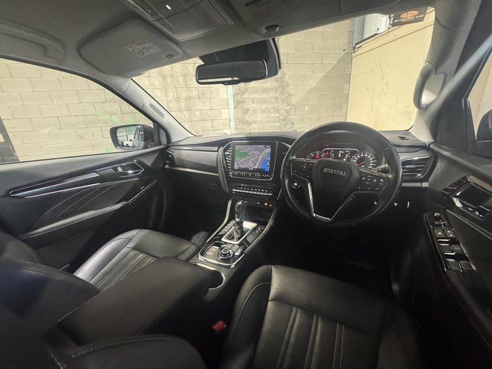 2023 Isuzu MU-X LS-T