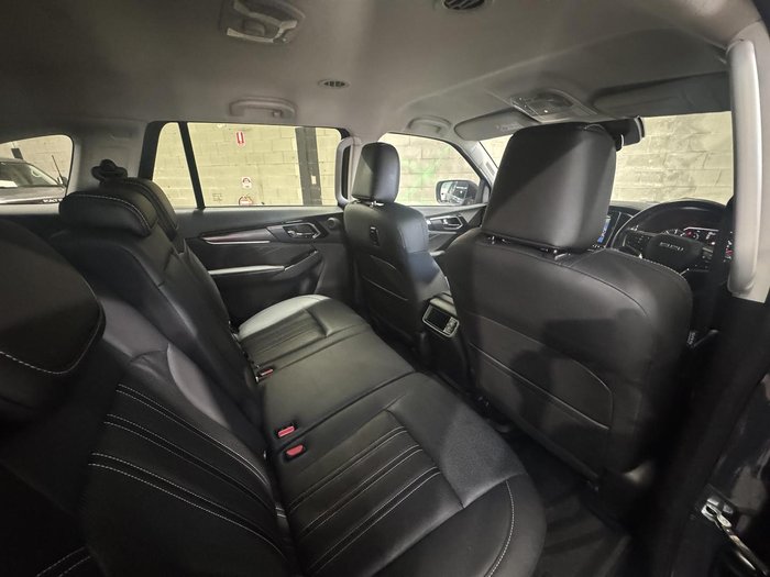 2023 Isuzu MU-X LS-T