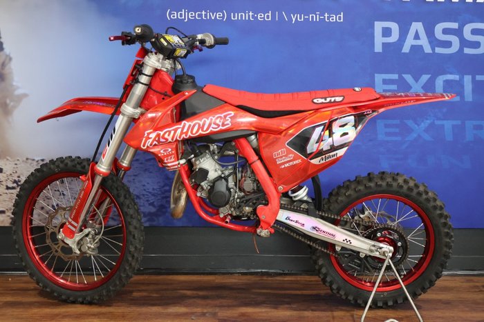 2022 Gas Imports MC 85 17/14 Red