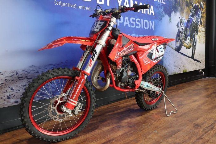 2022 Gas Imports MC 85 17/14 Red