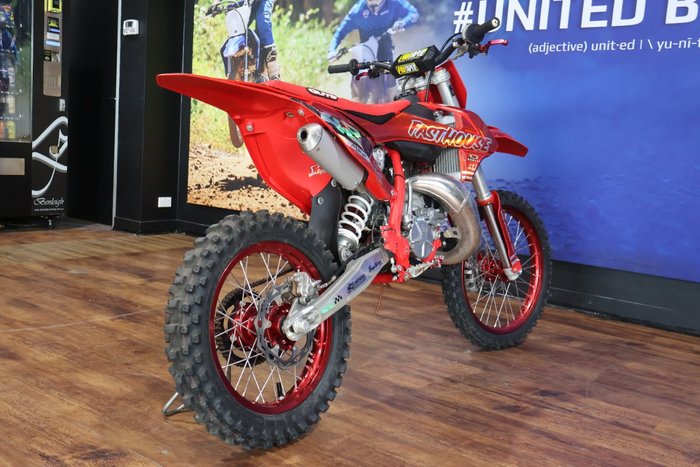 2022 Gas Imports MC 85 17/14 Red
