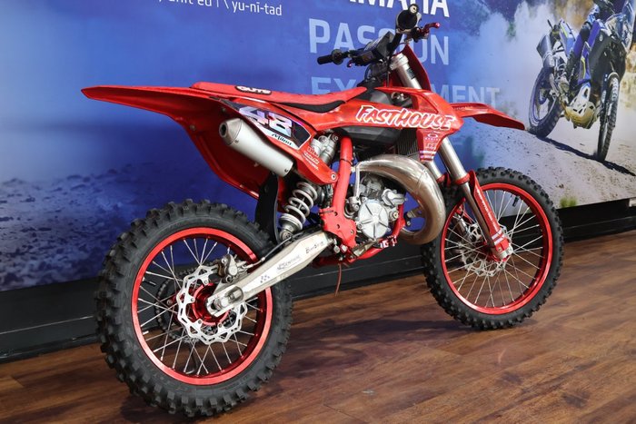 2022 Gas Imports MC 85 17/14 Red