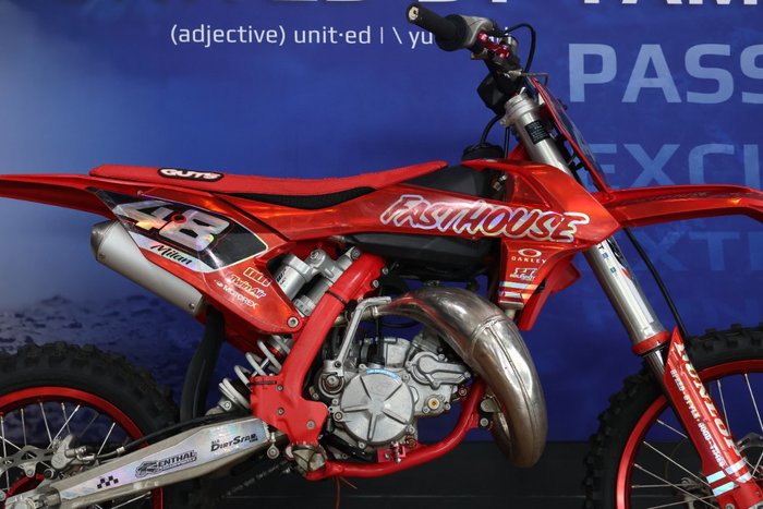 2022 Gas Imports MC 85 17/14 Red