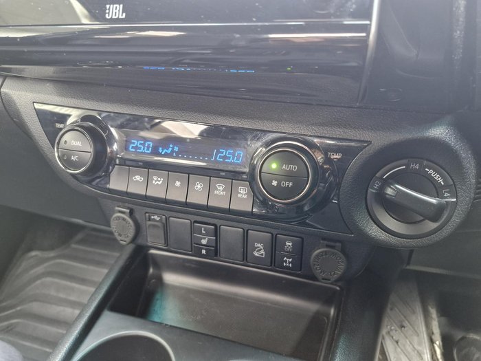 2022 Toyota Hilux Rugged X