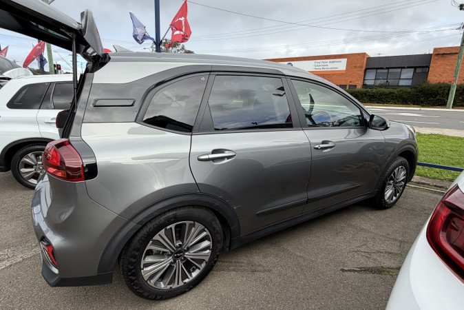 2022 KIA NIRO HEV S (HYBRID)
