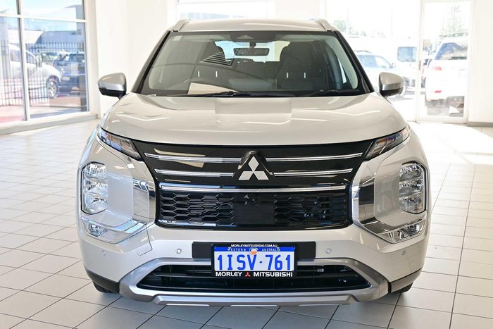 2025 Mitsubishi Outlander LS