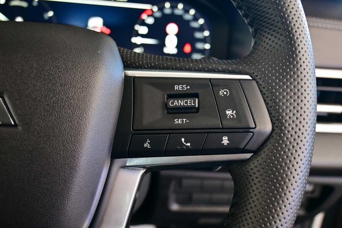 2025 Mitsubishi Outlander LS