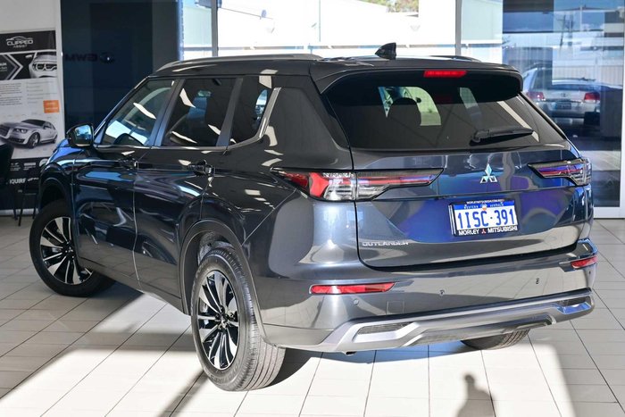 2025 Mitsubishi Outlander LS