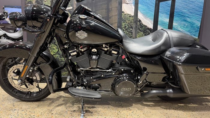 2025 Harley-Davidson Road King Special 114 (FLHRXS) Touring Black