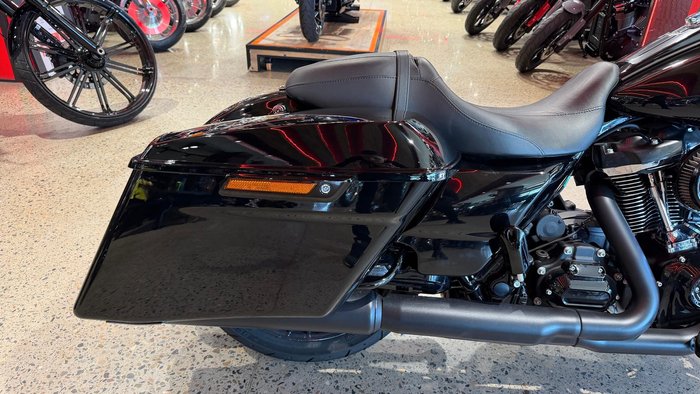 2025 Harley-Davidson Road King Special 114 (FLHRXS)