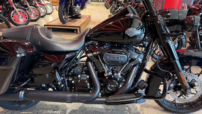 2025 Harley-Davidson Road King Special 114 (FLHRXS)