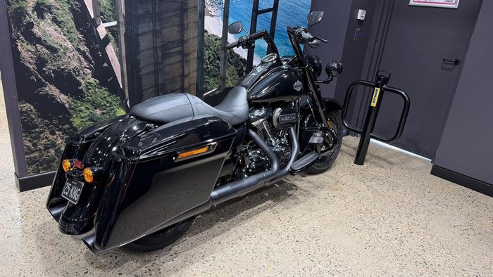 2025 Harley-Davidson Road King Special 114 (FLHRXS) Touring Black