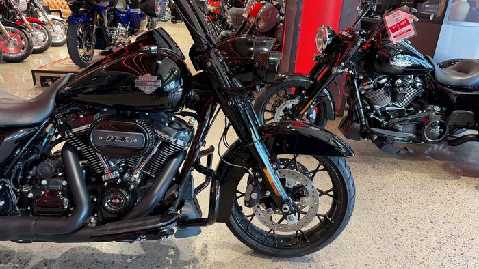 2025 Harley-Davidson Road King Special 114 (FLHRXS)