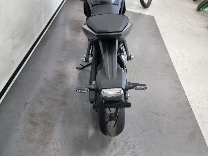 2026 Suzuki GSX-8R (GSX800FRQ) Black