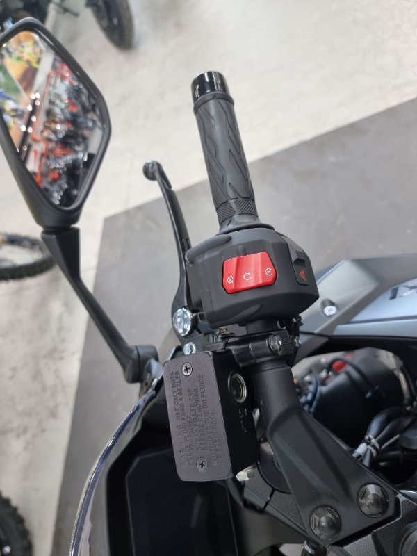 2026 Suzuki GSX-8R (GSX800FRQ) Black