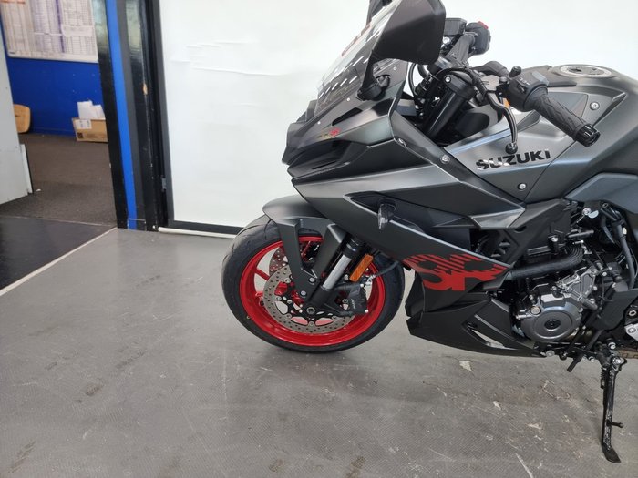 2026 Suzuki GSX-8R (GSX800FRQ) Black