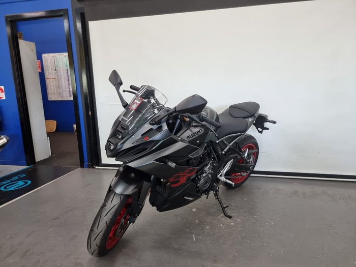 2026 Suzuki GSX-8R (GSX800FRQ) Black
