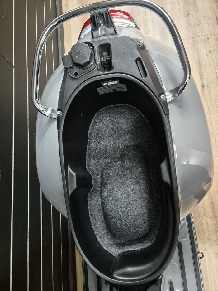 2022 VESPA GTS 300 SUPER SPORT Grey
