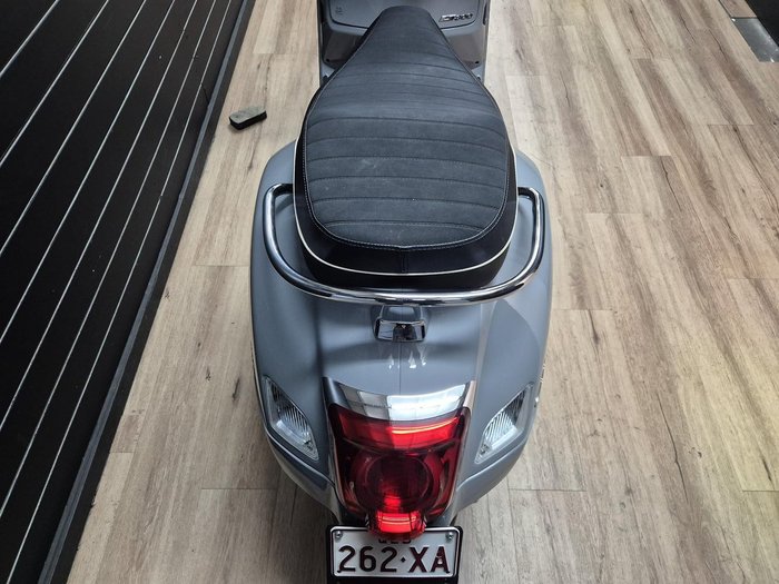 2022 VESPA GTS 300 SUPER SPORT Grey