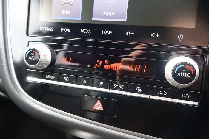 2020 Mitsubishi Outlander Black Edition