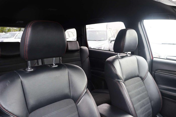 2020 Mitsubishi Outlander Black Edition