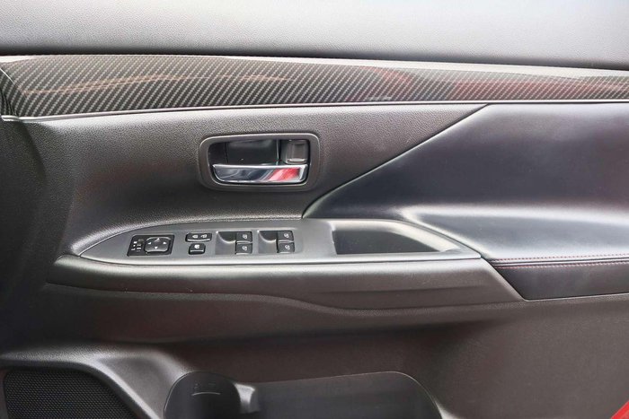 2020 Mitsubishi Outlander Black Edition
