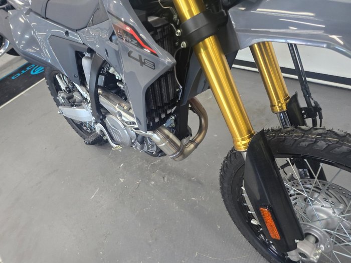 2026 Suzuki DR-Z4S (DR-Z400SRJ) GREY