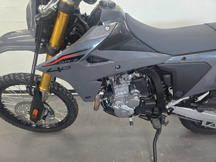 2026 Suzuki DR-Z4S (DR-Z400SRJ) GREY